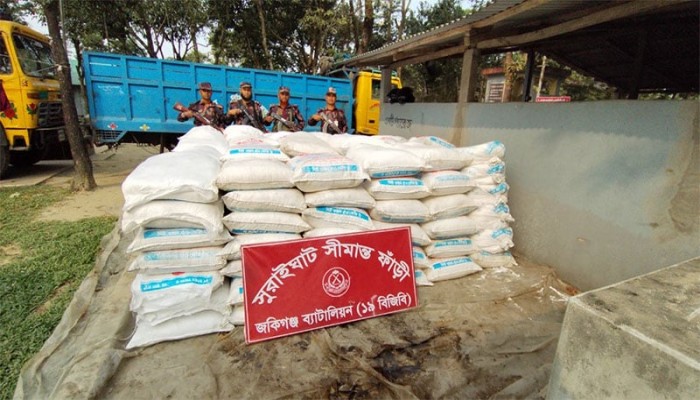 সিলেটে বিপুল পরিমাণ ভারতীয় চোরাই পণ্য ও চিনি উদ্ধার