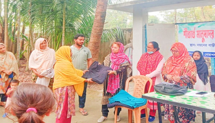 নোয়াখালীতে সুবিধাবঞ্চিত শীতার্তদের মাঝে কম্বল বিতরণ