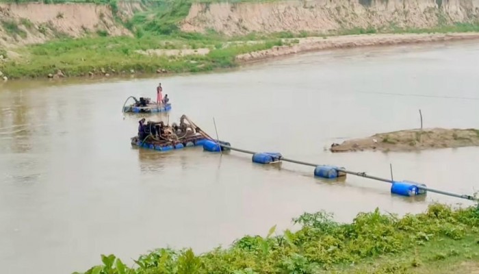 চুনারুঘাটের রাজারবাজার বালু মহালের রাজস্ব জমা ছাড়াই বালু উত্তোলন ও বিক্রি অব্যাহত