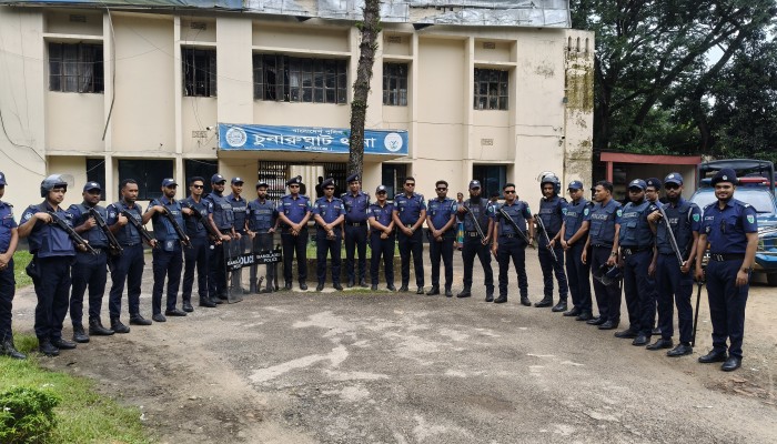 জাতীয় পুলিশ সপ্তাহ উপলক্ষে চুনারুঘাট থানা-পুলিশের মহড়া