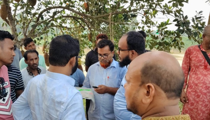 চুনারুঘাটের আশ্রয়ণ এলাকায় অবৈধ বালু উত্তোলন: সীমানা নির্ধারণ না করেই ফিরে এলো প্রশাসন